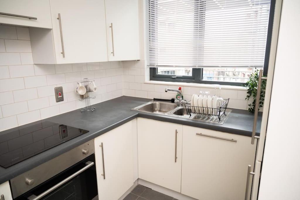 2 Bed Apt In Leeds City Centre Esterno foto